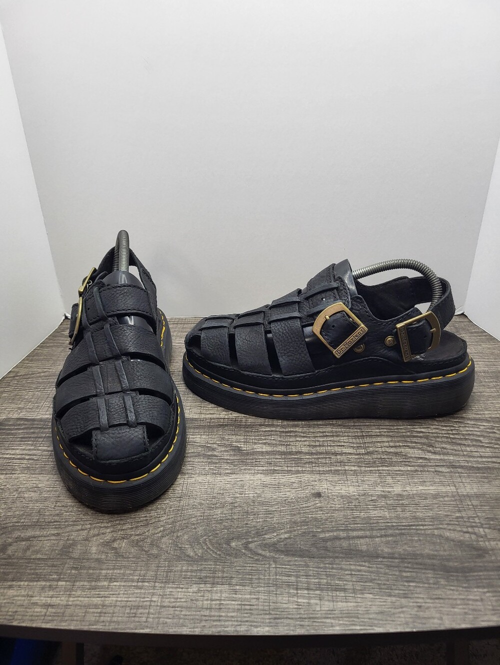 Dr. Martens Wrenlie Fisherman Sandals Black Leather Women’s Size 9
